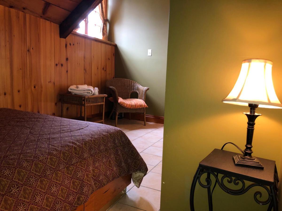 Hotel Manoir Ramezay Marieville Esterno foto